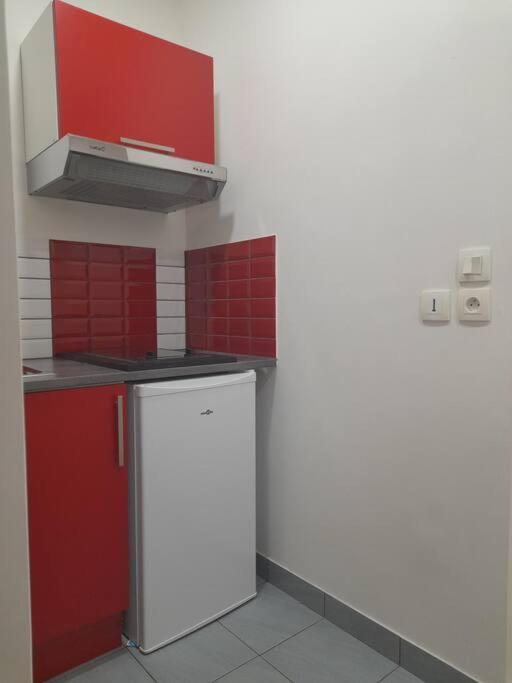 Apartamento Studio - 1 Min Rer - 10Min Disney & 30 Min Paris - Free Parking & Wifi Bussy-Saint-Georges Exterior foto